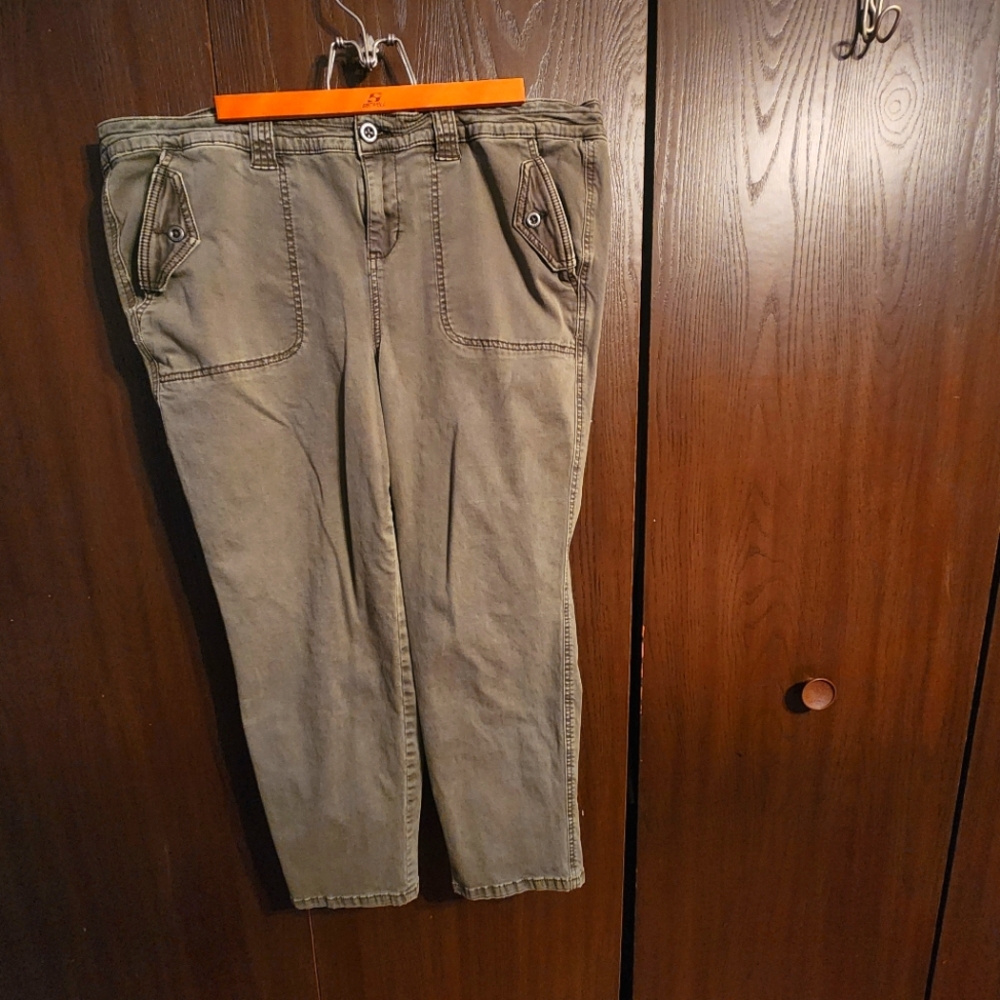 Torrid Olive Cargo Crop Pants 20